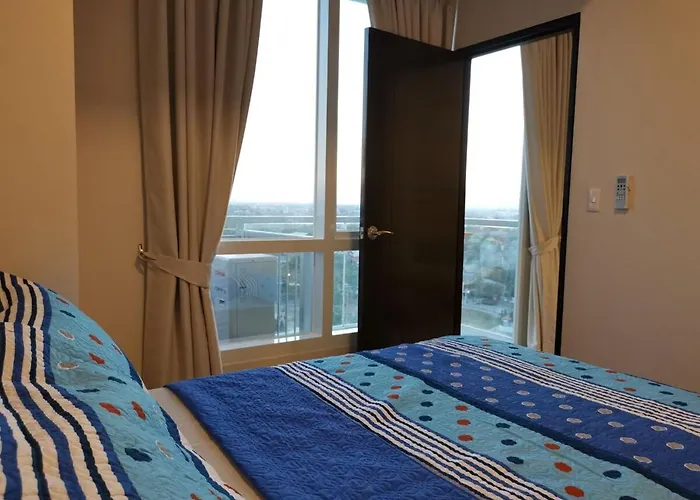 High-rise 11th Floor Escape アパート